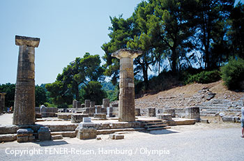 Säulen in den Ausgrabungen von Olympia