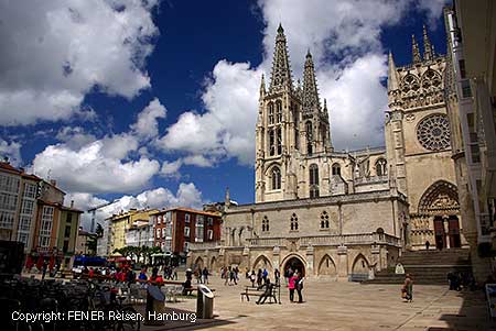 Die Kathedrale von Burgos auf der Mietwagenrundreise durch Nordspanien